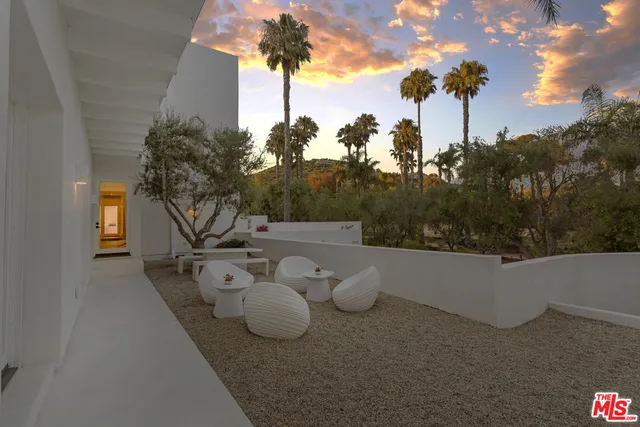 $1,995,000 | 27405 Pacific Coast Highway, Malibu, CA 90265