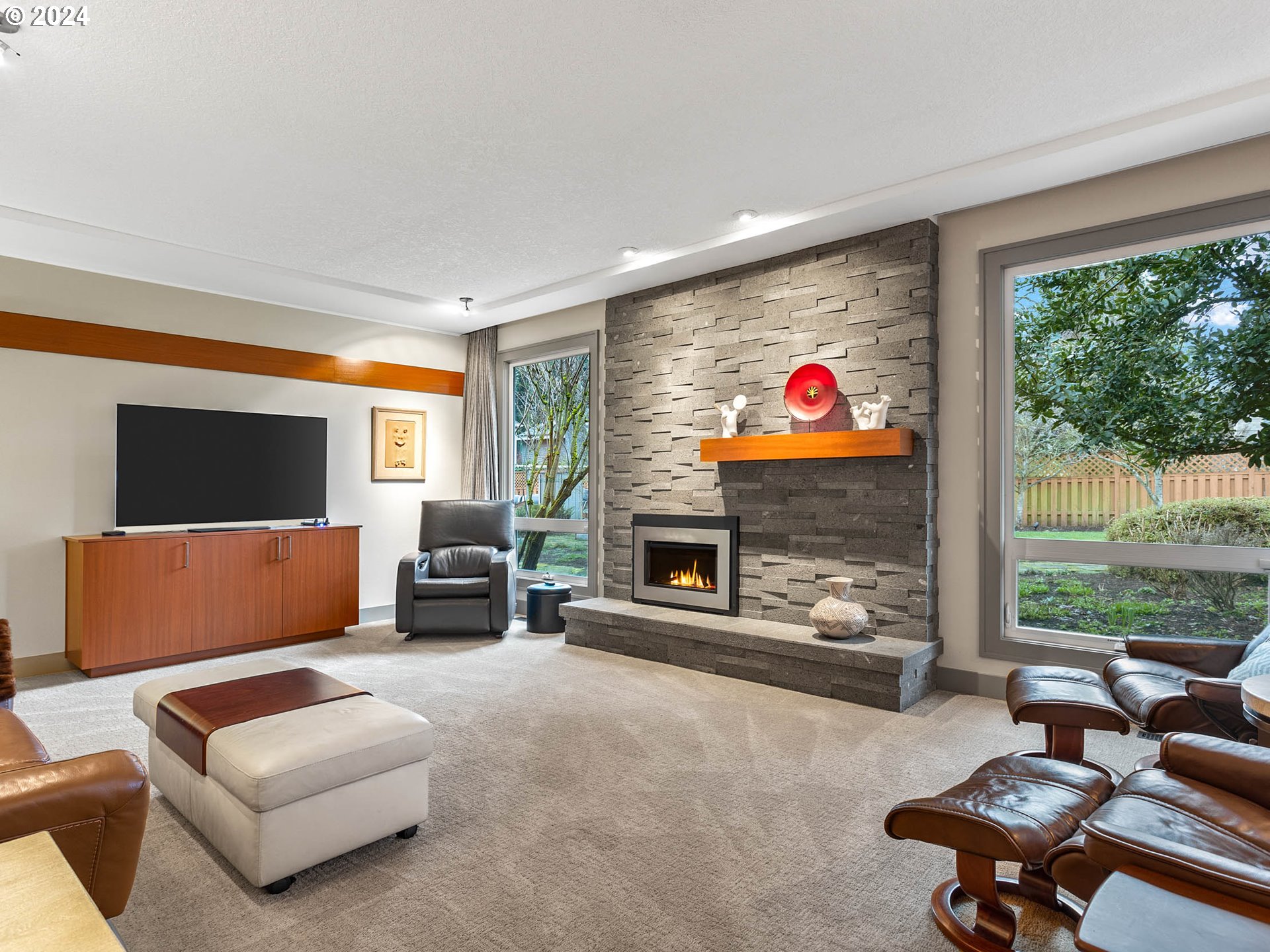 3271 Northeast Jackson Rd Loop Hillsboro, OR 97124 - Photo 14 of 48 Family Room