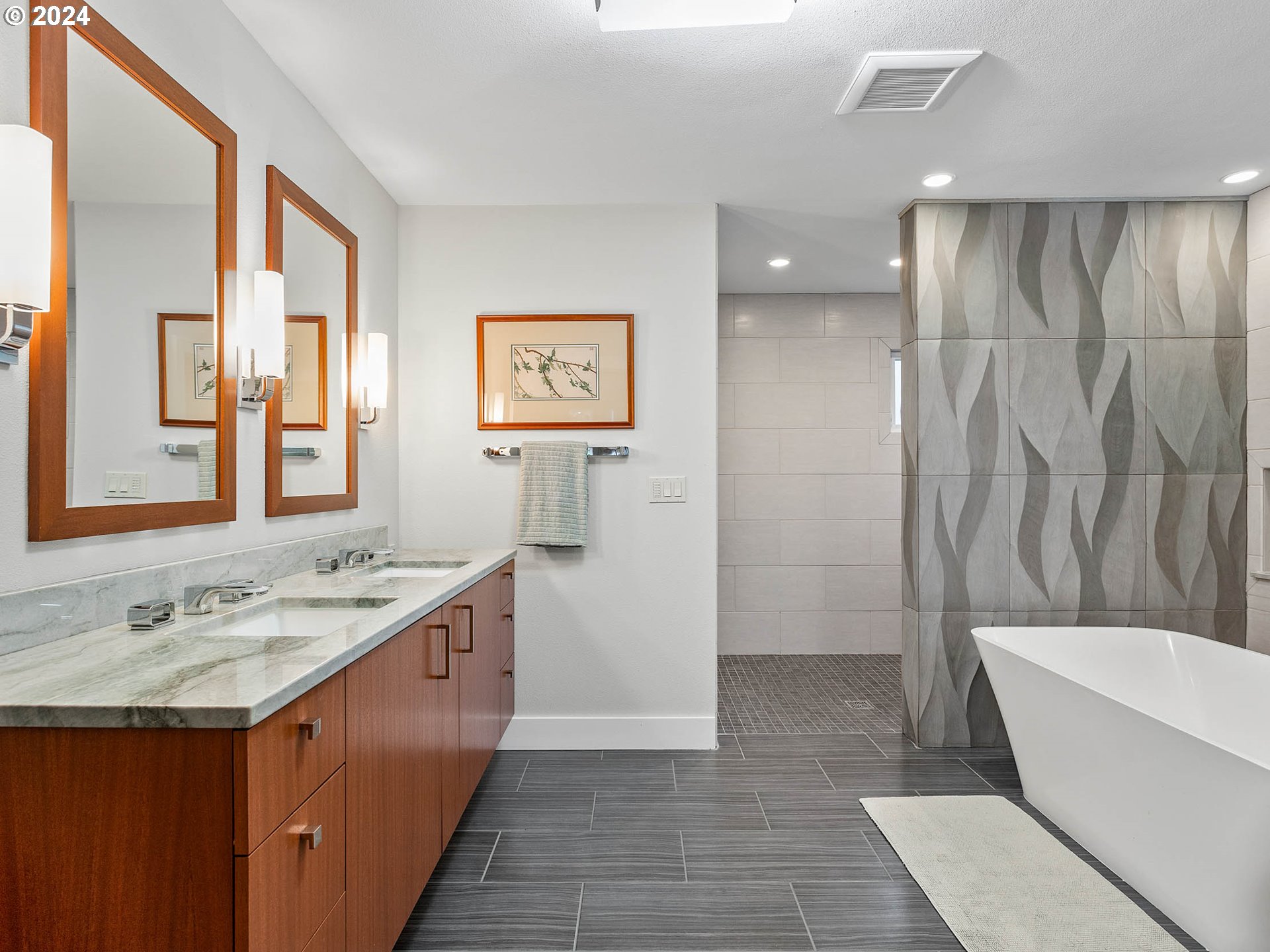 3271 Northeast Jackson Rd Loop Hillsboro, OR 97124 - Photo 19 of 48 Bathroom, Attached
