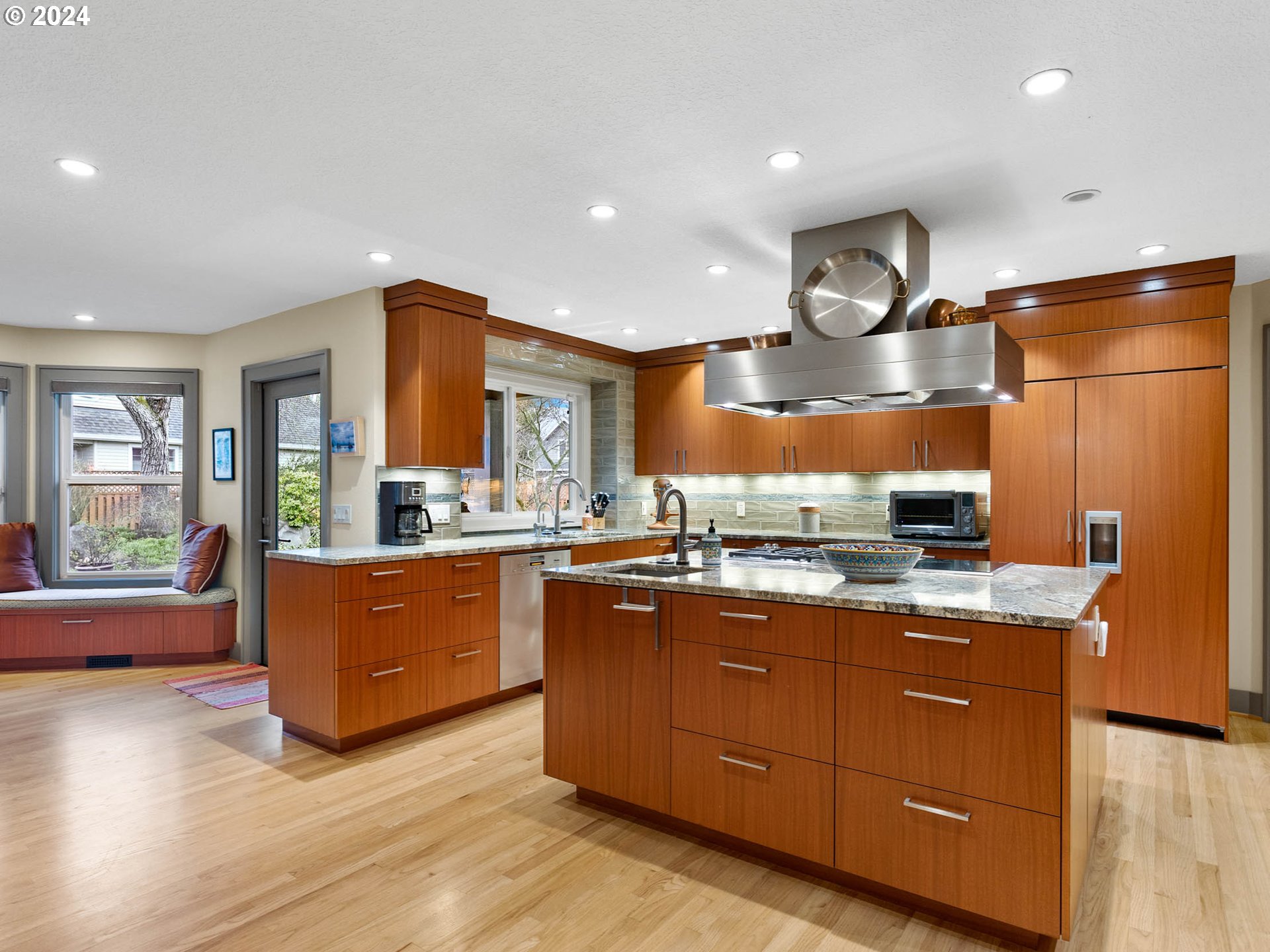 3271 Northeast Jackson Rd Loop Hillsboro, OR 97124 - Photo 10 of 48 Kitchen