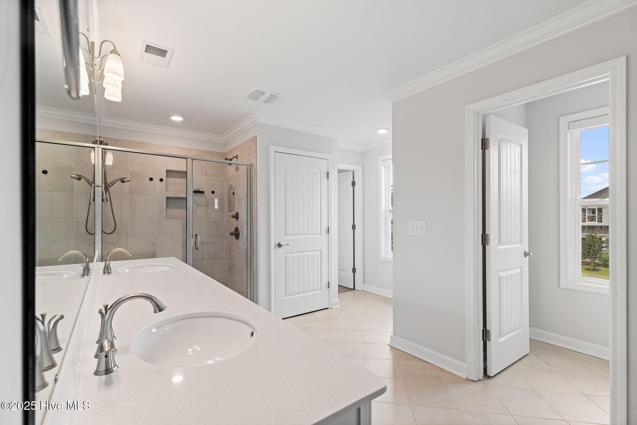 1241 Lt Congleton Road Wilmington, NC 28409 - Photo 39 of 61 Primary bathroom