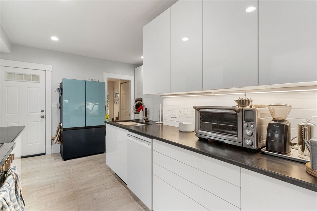 148 Lakeview Avenue, Unit 148 Cambridge, MA 02138 - Photo 9 of 23