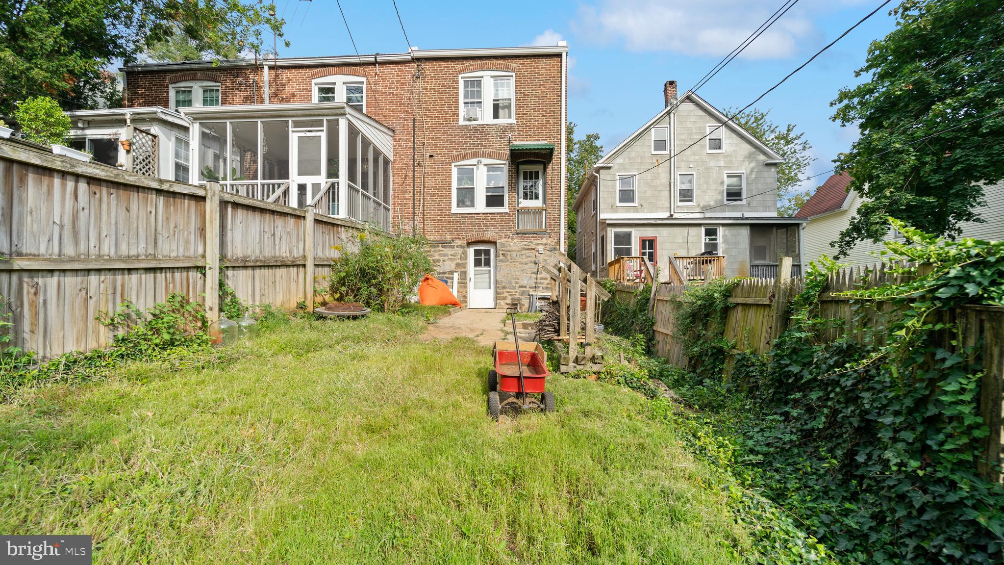 4512 Schenley Road Baltimore, MD 21210 - Photo 16 of 16 Long Backyard