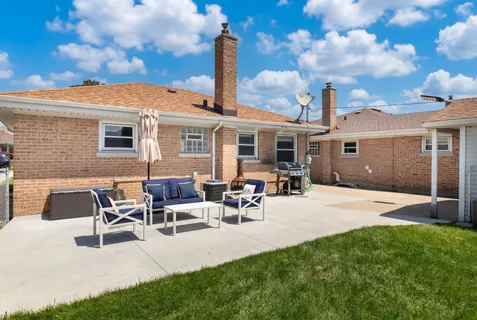$399,000 | 7701 West Victoria Street, Chicago, IL 60631