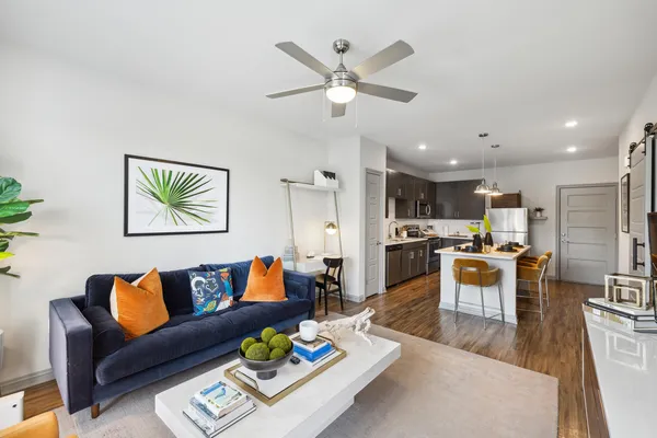 $1,826 | 601 Meeting Street, Unit TOBIN, Charleston, SC 29403