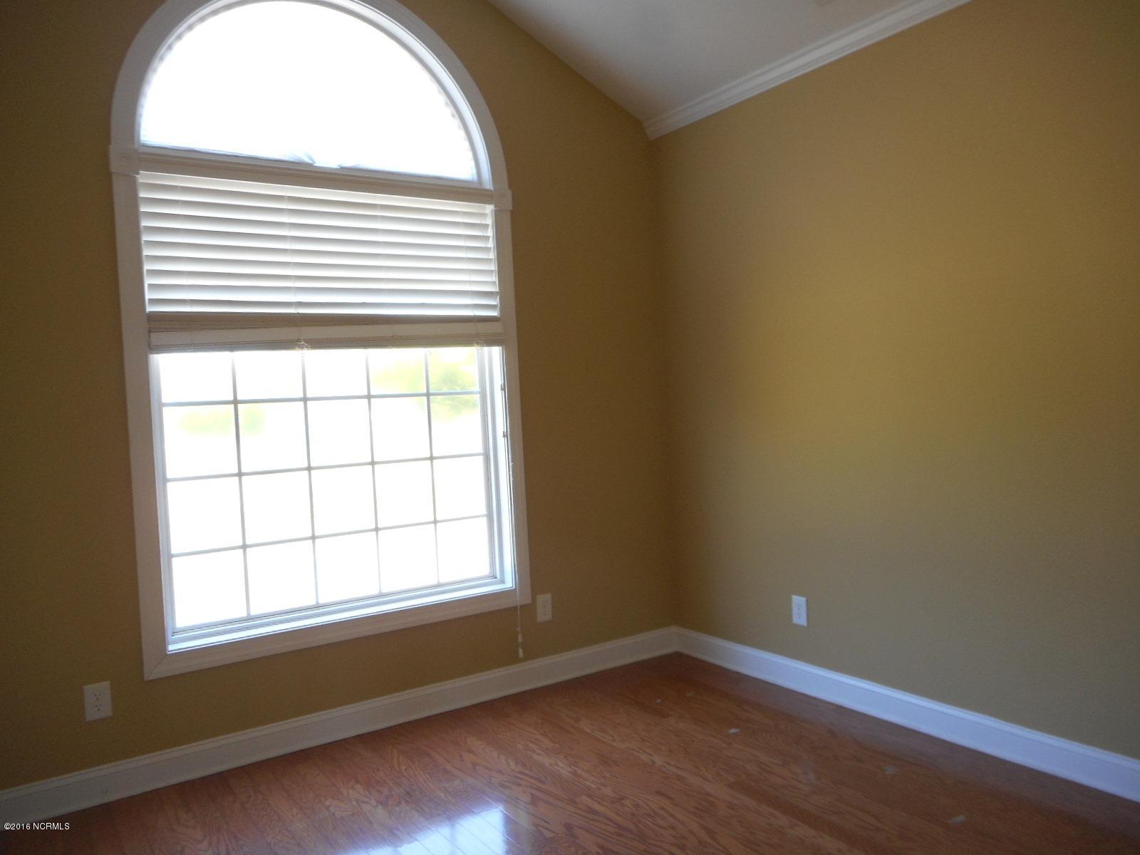 1255 Nine Foot Road Newport, NC 28570 - Photo 28 of 70 Dining