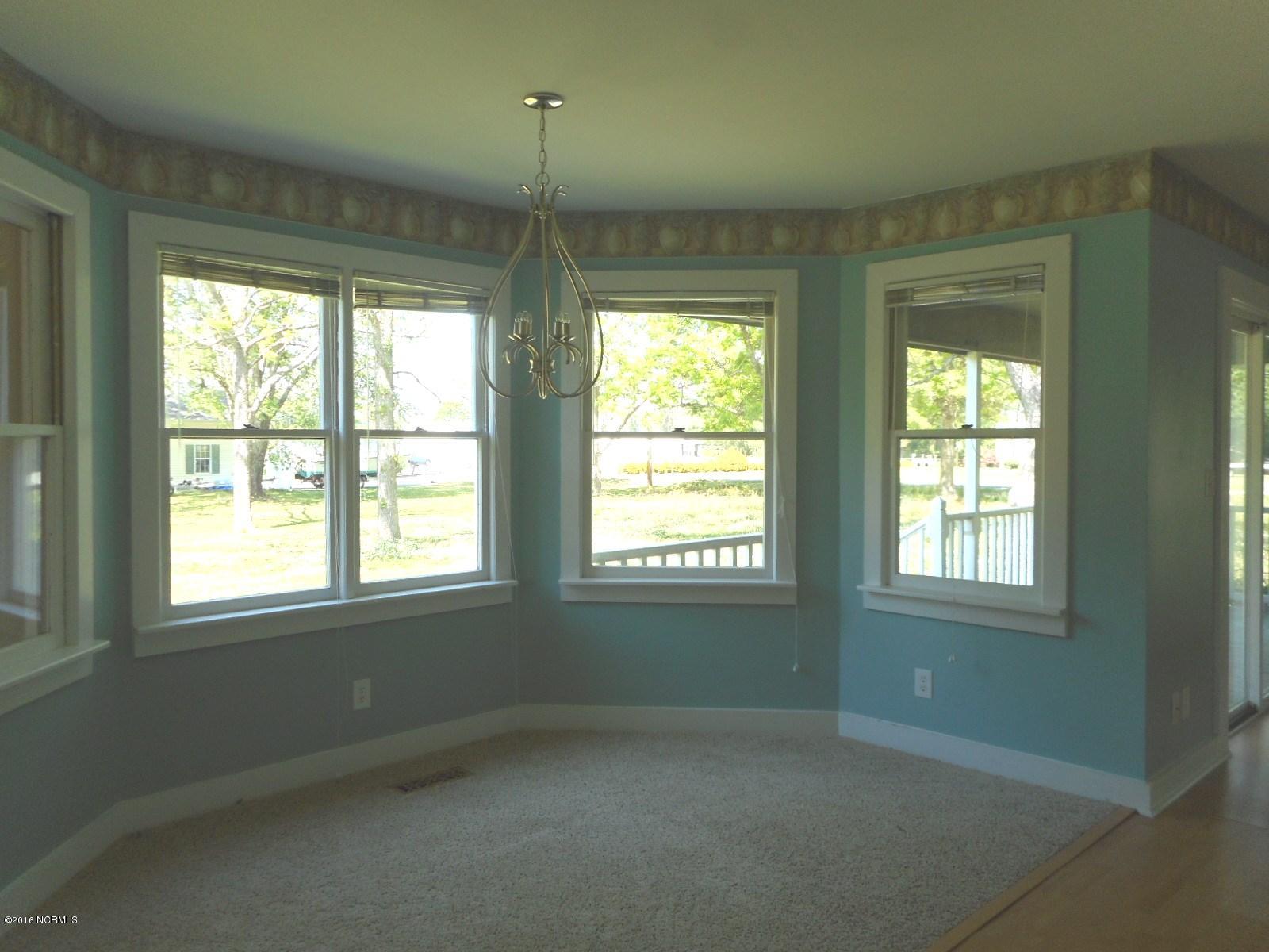 1255 Nine Foot Road Newport, NC 28570 - Photo 50 of 70 Breakfast 1247