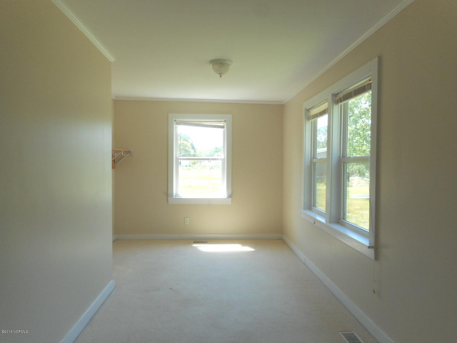1255 Nine Foot Road Newport, NC 28570 - Photo 54 of 70 Flexroom 1247