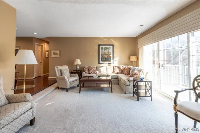 $274,900 | 27 Hickory Hill Road, Unit H, Amherst, NY 14221