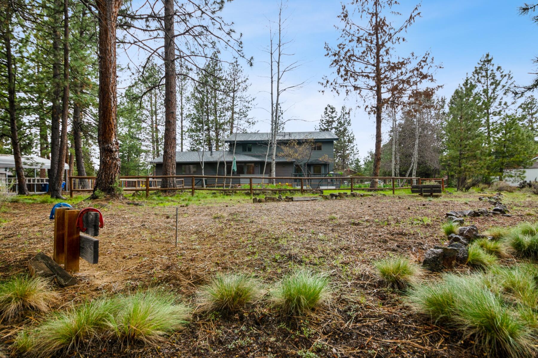 60604 Ridge Heights Bend, OR 97702 - Photo 35 of 48 batch_36-backyard6