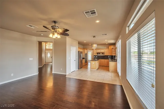 $2,950 | 1740 Flores Lane, Henderson, NV 89012