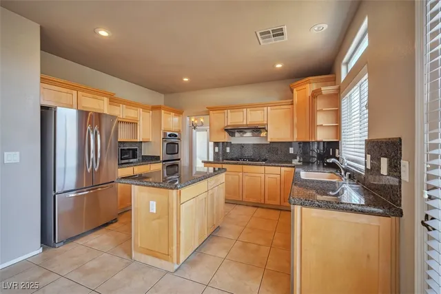 $2,950 | 1740 Flores Lane, Henderson, NV 89012