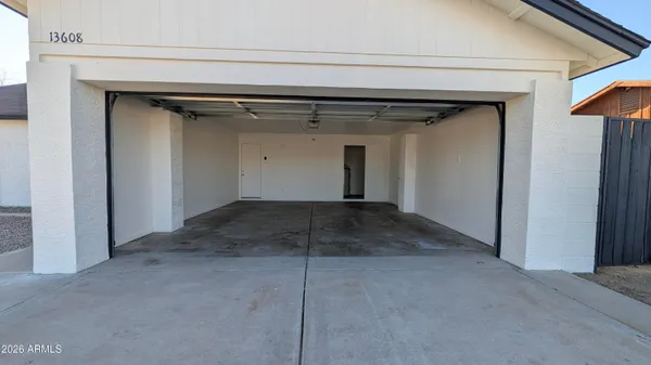 $384,500 | 13608 North 40th Drive, Phoenix, AZ 85029