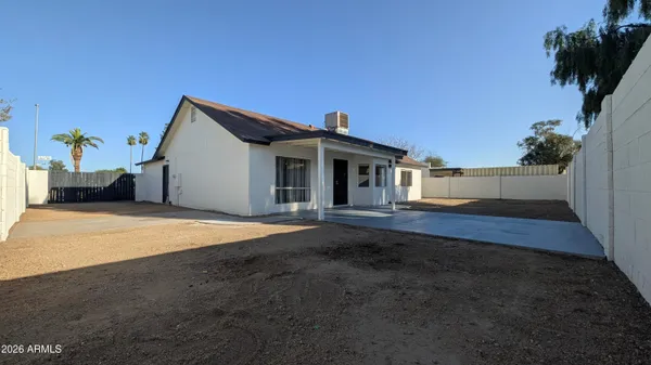 $384,500 | 13608 North 40th Drive, Phoenix, AZ 85029