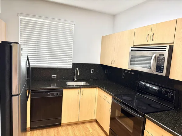 $2,500 | 4854 Northwest 58th Manor, Coconut Creek, FL 33073