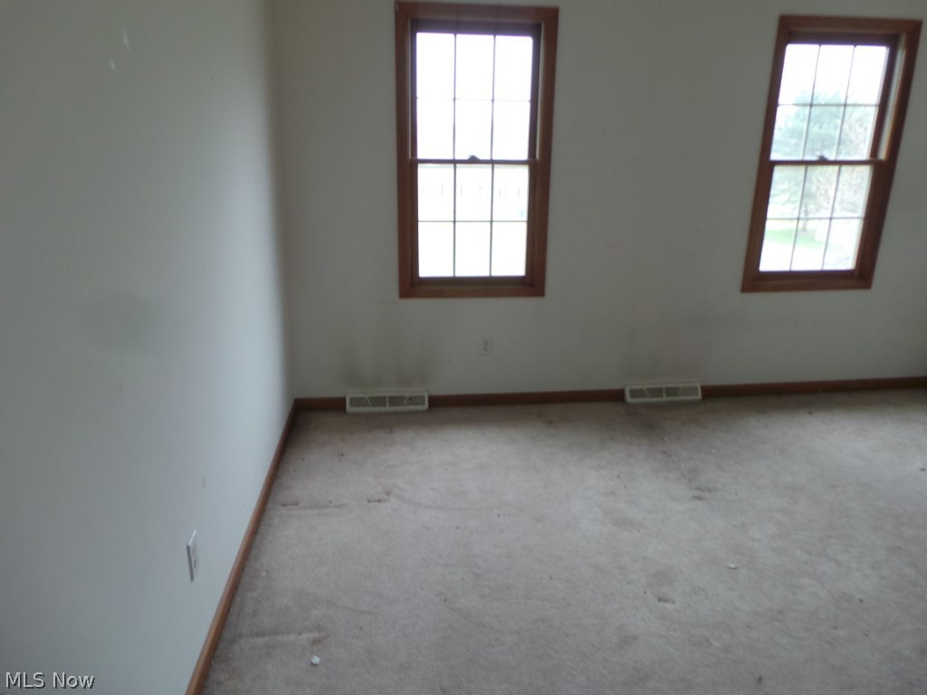 8565 Peck Road Ravenna, OH 44266 - Photo 8 of 10 Gallery Image 8