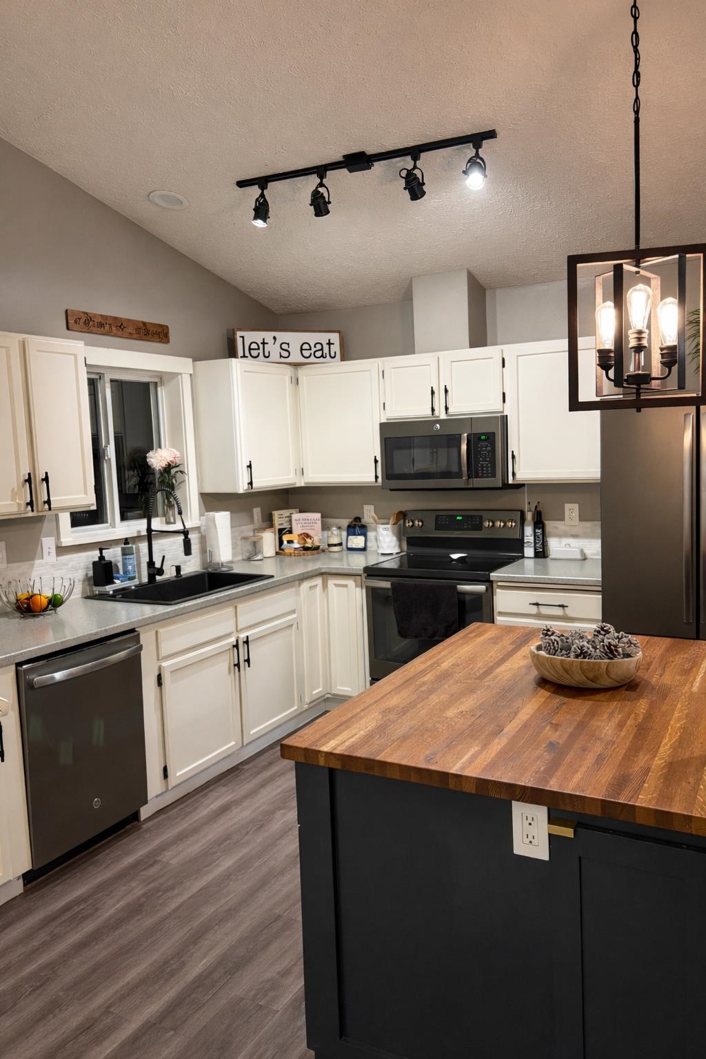 517 East Westcrest Avenue Colbert, WA 99005 - Photo 11 of 21