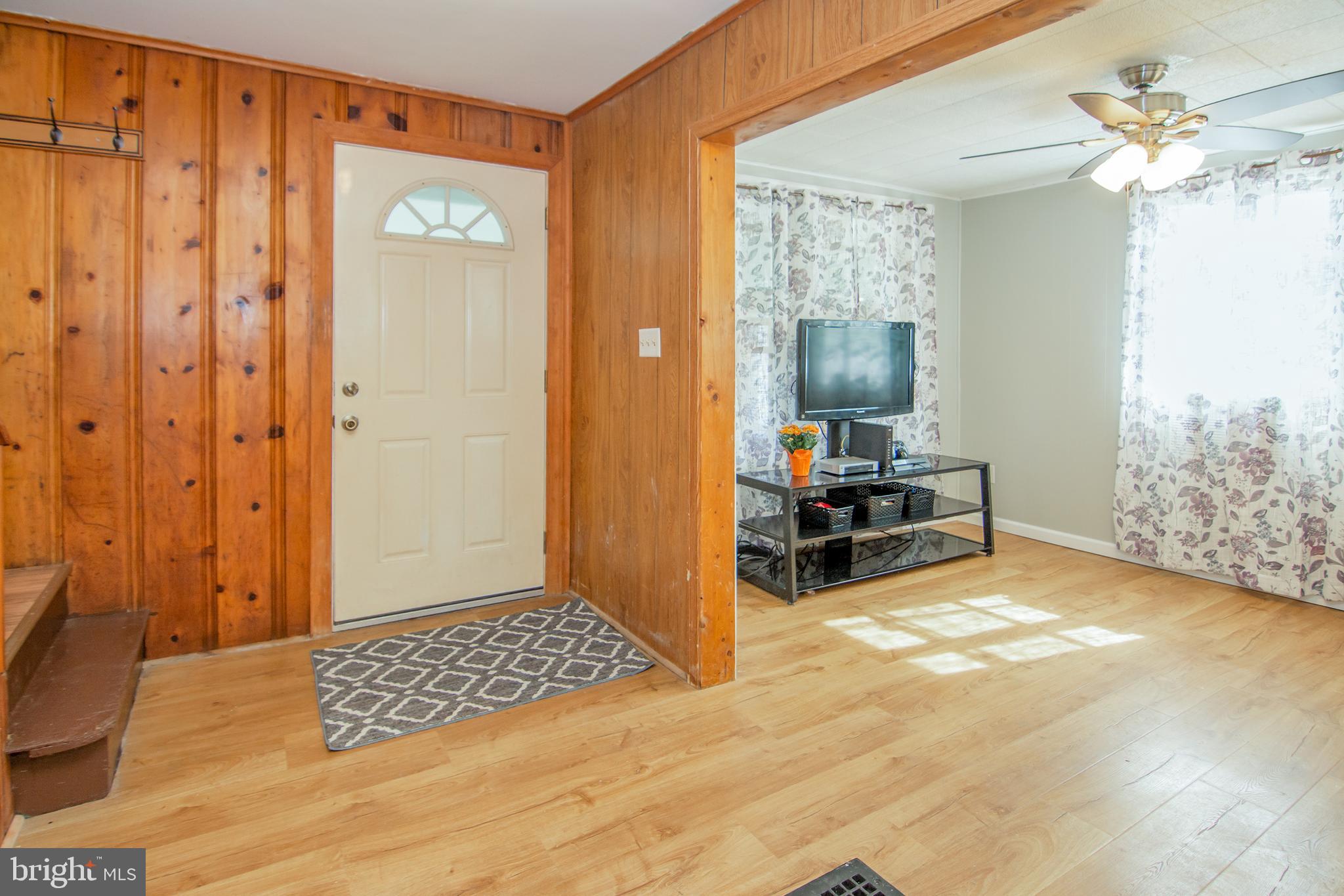 1002 North Point Road Baltimore, MD 21224 - Photo 3 of 18 Gallery Image 3