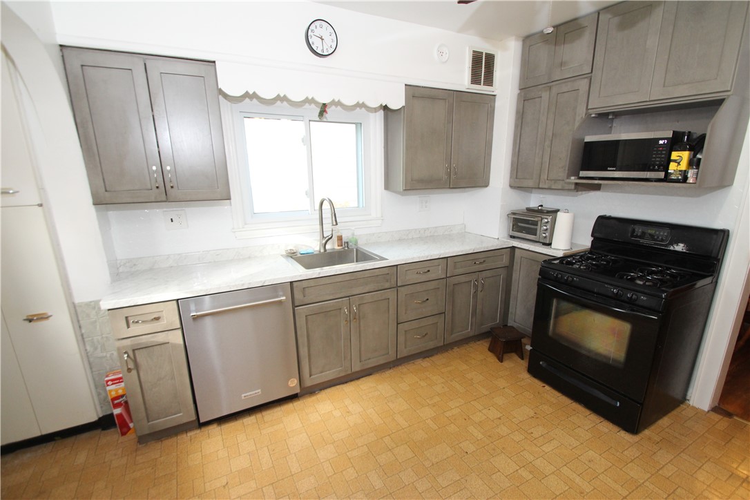 63 Westbourne Road Irondequoit, NY 14617 - Photo 10 of 40