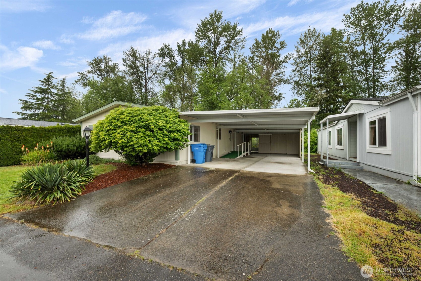 836 Harman Way South, Unit 33 Orting, WA 98360 - Photo 2 of 30