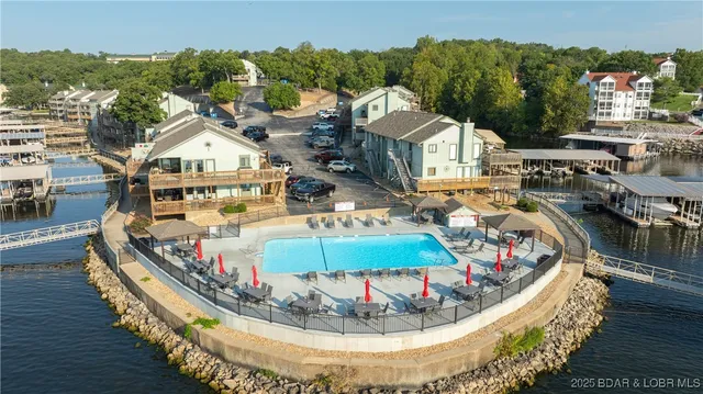 $162,400 | 149 Southwood Shores Place, Unit 1B, Lake Ozark, MO 65049