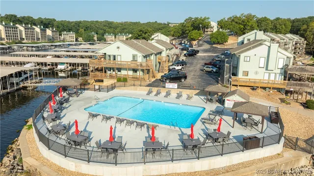 $162,400 | 149 Southwood Shores Place, Unit 1B, Lake Ozark, MO 65049