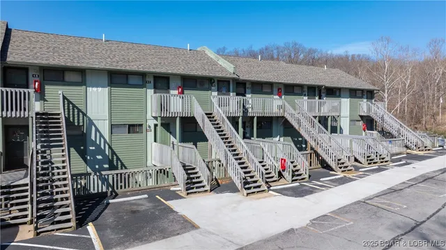 $162,400 | 149 Southwood Shores Place, Unit 1B, Lake Ozark, MO 65049
