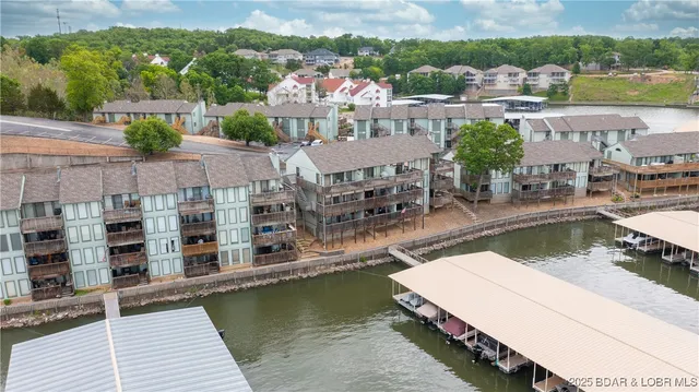 $162,400 | 149 Southwood Shores Place, Unit 1B, Lake Ozark, MO 65049