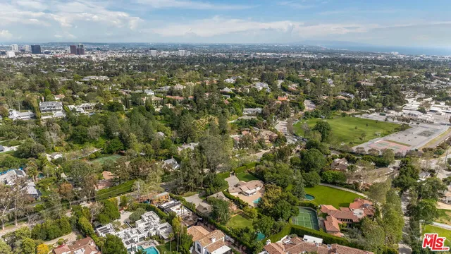 $7,998,000 | 1639 Mandeville Canyon Road, Los Angeles, CA 90049