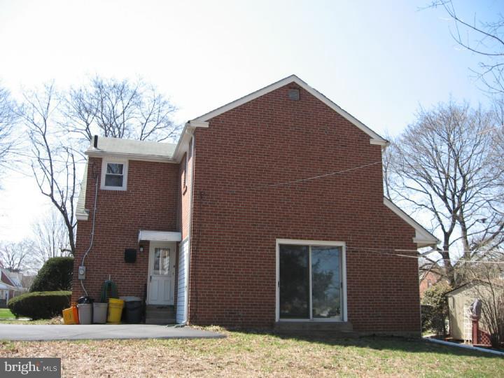 907 Westfield Road Springfield, PA 19064 - Photo 4 of 16