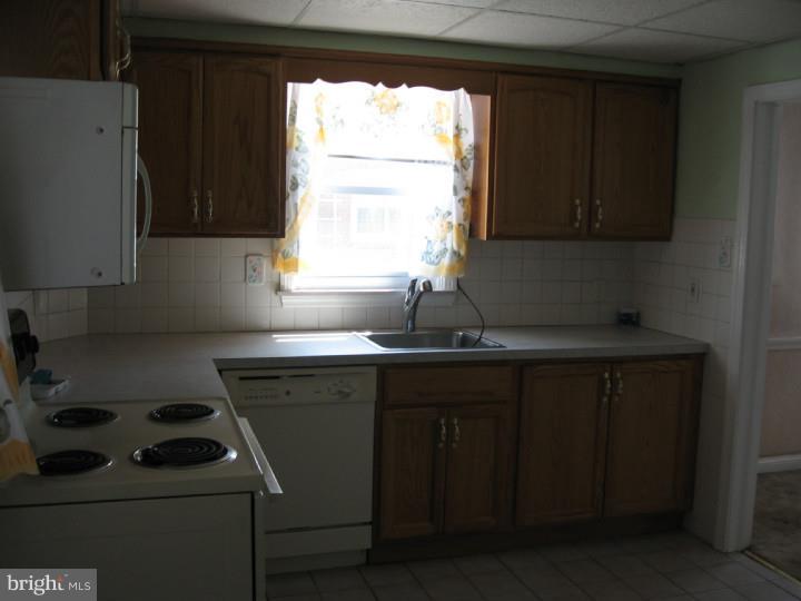 907 Westfield Road Springfield, PA 19064 - Photo 7 of 16