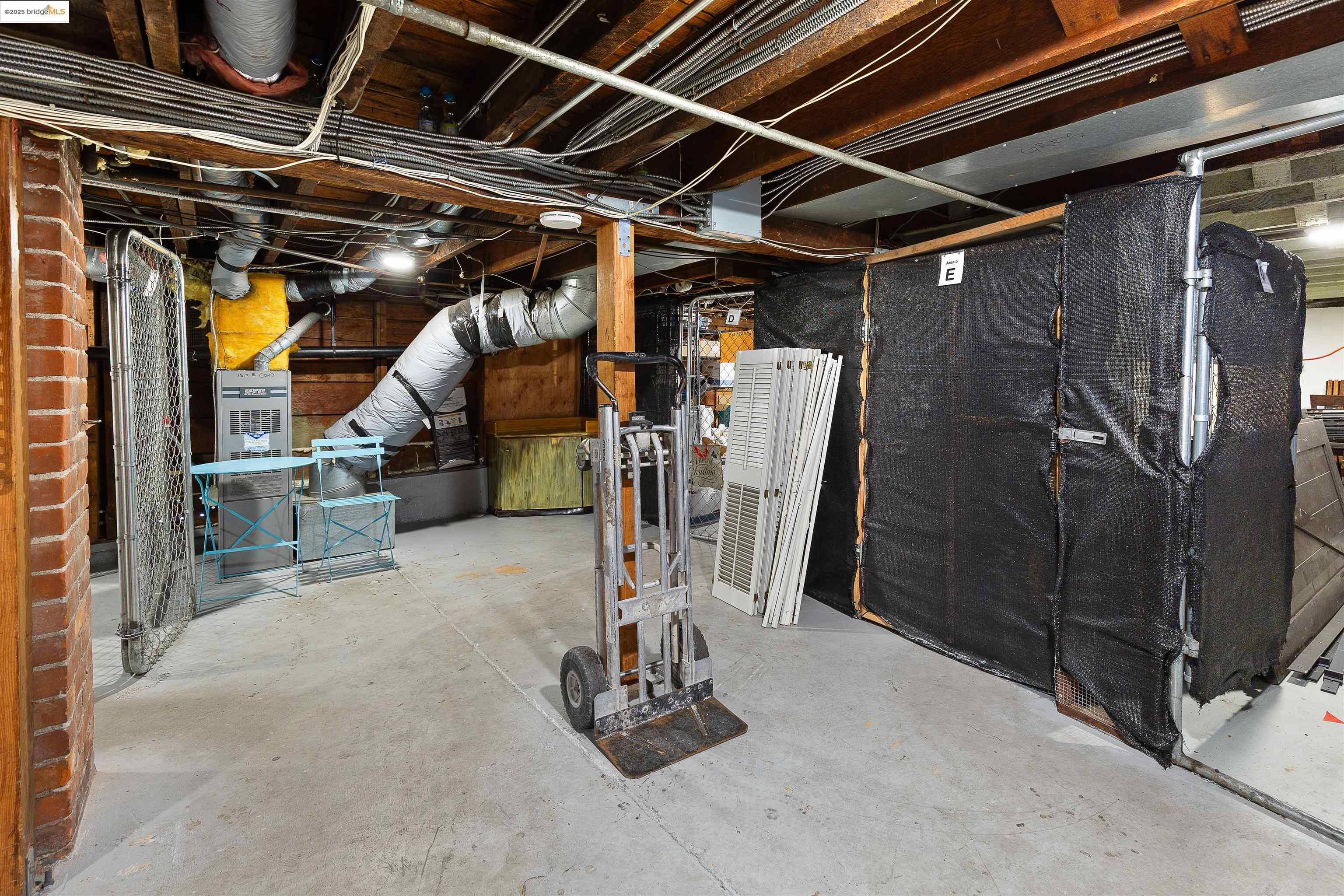 1512 Walnut Street Berkeley, CA 94709 - Photo 38 of 39 a view of a room with gym equipment