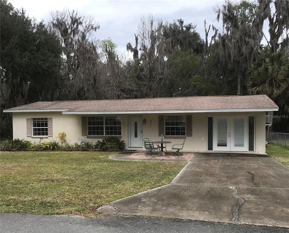 231 Northwest Magnolia Cir  