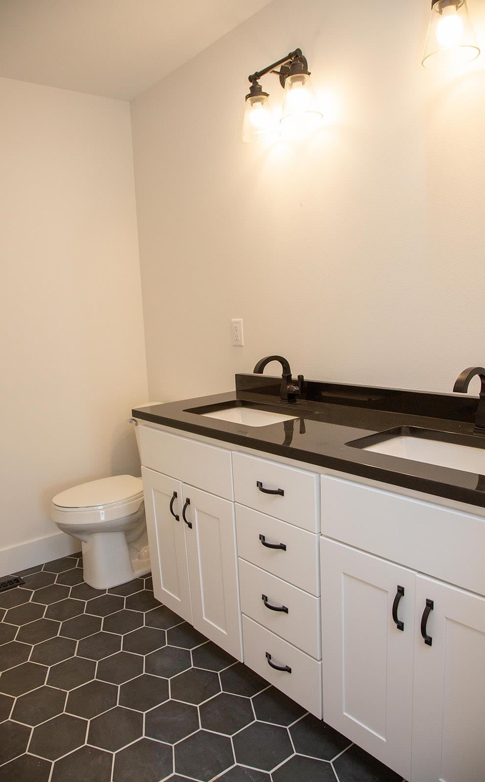 2164 Cheyenne Way Dubuque, IA 52002 - Photo 24 of 41 Gallery Image 24