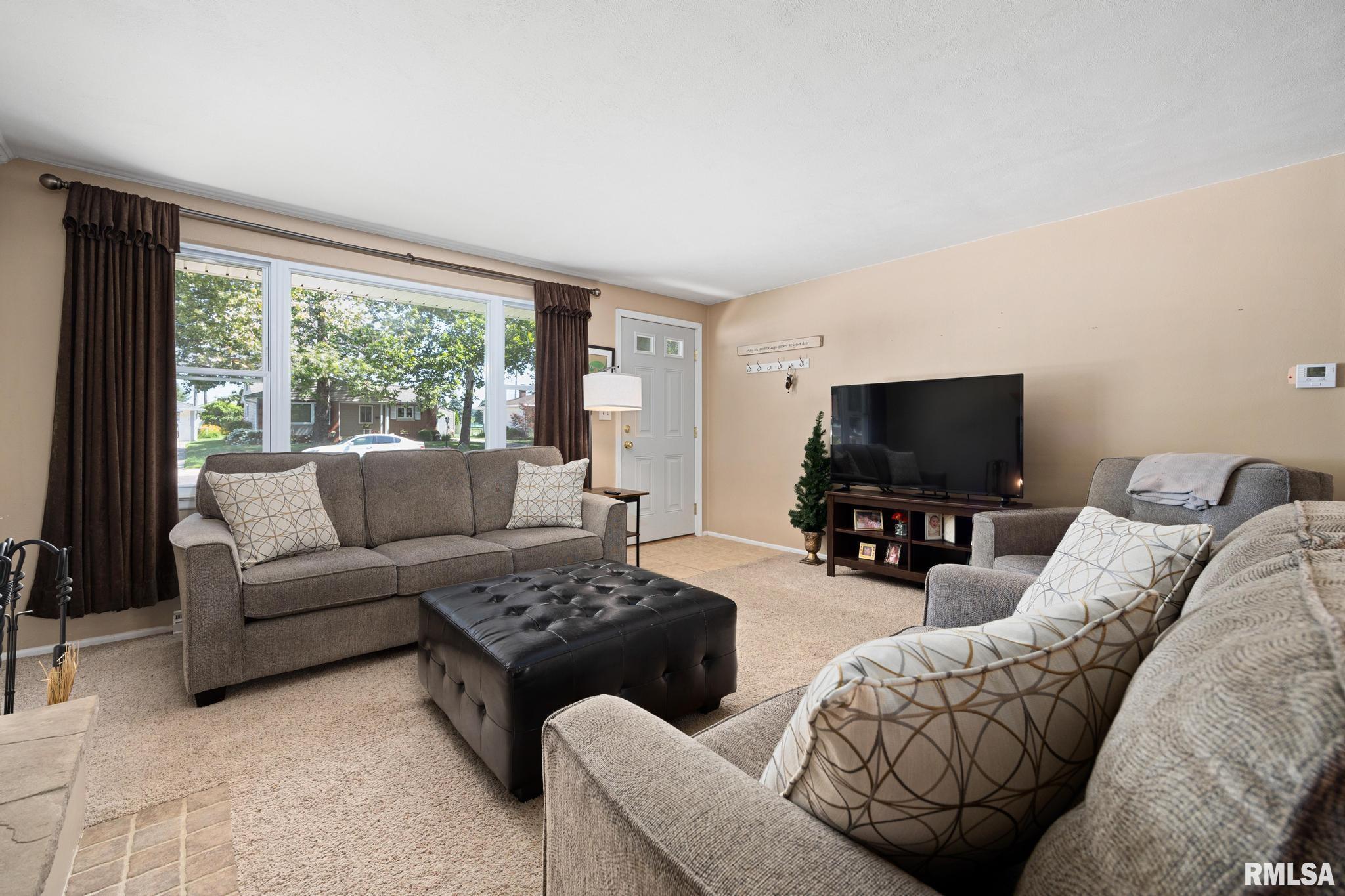 202 Devonshire Road Washington, IL 61571 - Photo 6 of 33