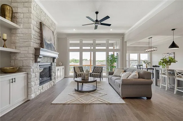 $679,950 | 19692 West 114th Street, Olathe, KS 66061