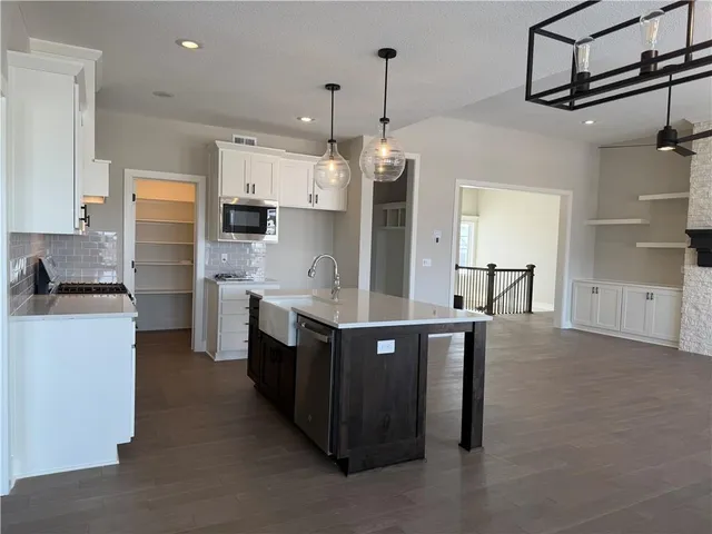 $679,950 | 19692 West 114th Street, Olathe, KS 66061