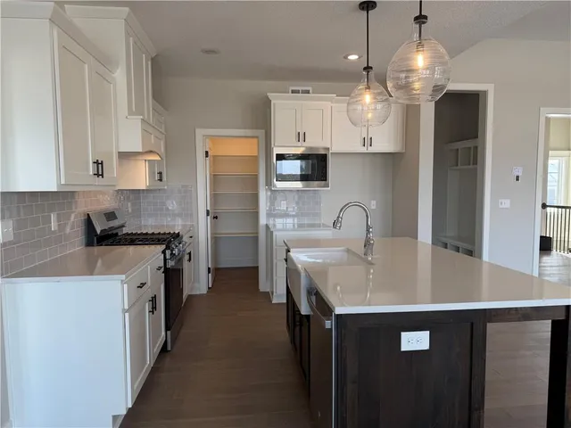 $679,950 | 19692 West 114th Street, Olathe, KS 66061