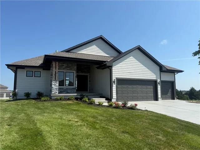 $679,950 | 19692 West 114th Street, Olathe, KS 66061