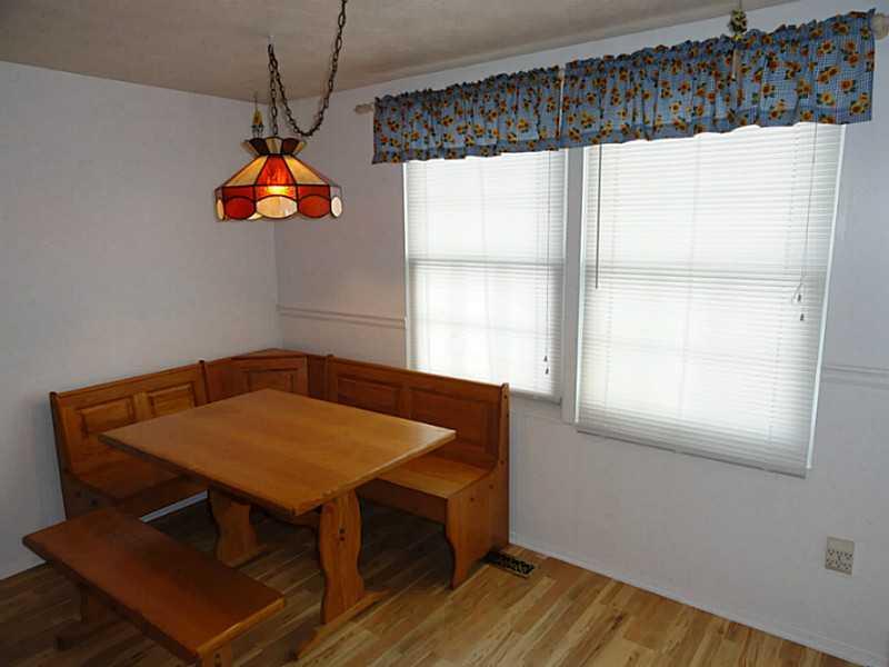 607 Countryside Drive McKees Rocks, PA 15136 - Photo 5 of 15 Kitchen.