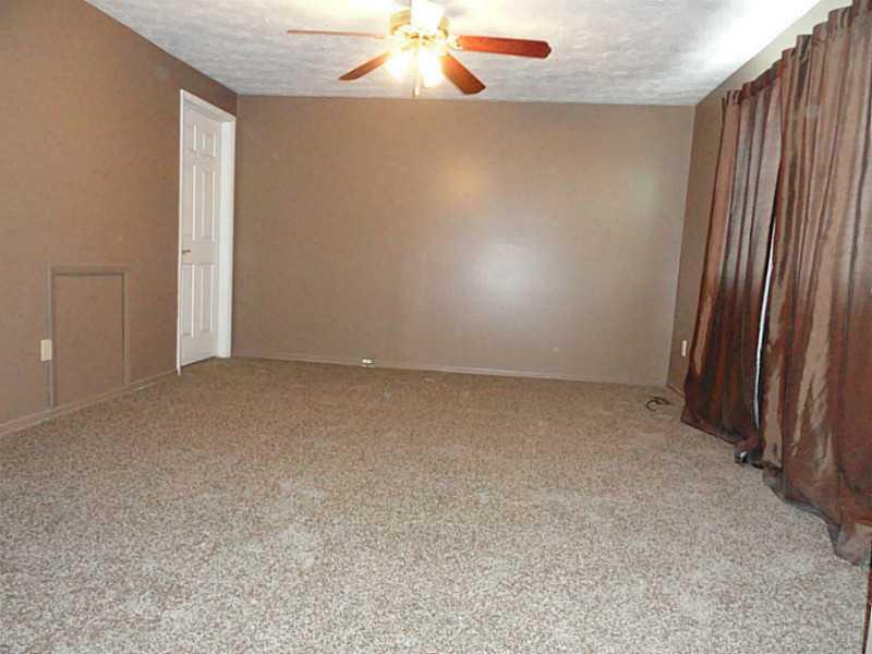 607 Countryside Drive McKees Rocks, PA 15136 - Photo 9 of 15 Master Bedroom.