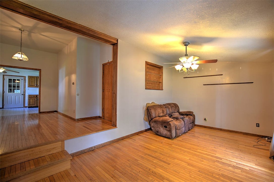 418 West 1st Street Assumption, IL 62510 - Photo 6 of 28