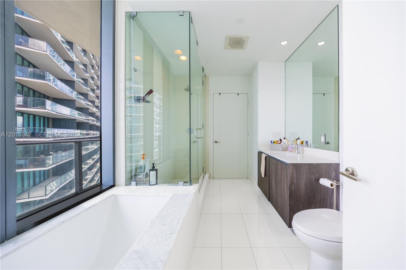 480 Northeast 31st Street, Unit 2407 Miami, FL 33137 - Photo 16 of 33