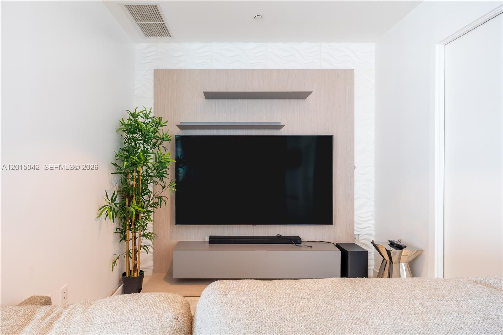 480 Northeast 31st Street, Unit 2407 Miami, FL 33137 - Photo 18 of 33