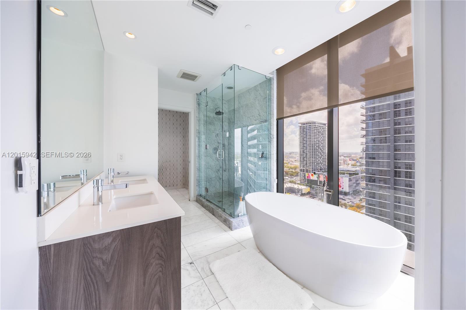 480 Northeast 31st Street, Unit 2407 Miami, FL 33137 - Photo 29 of 33