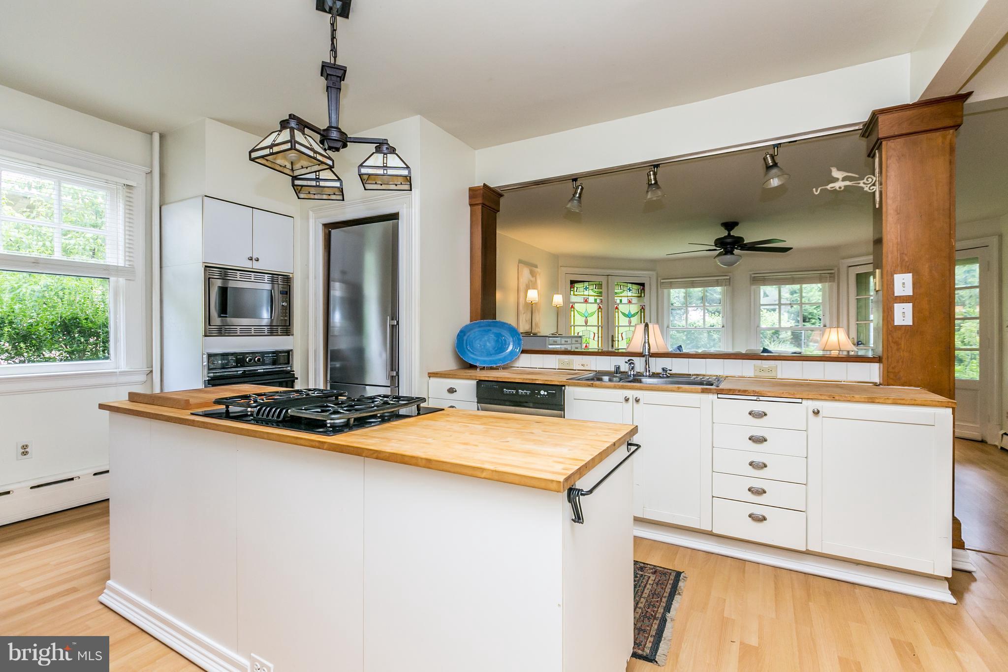 205 Hawthorn Road Baltimore, MD 21210 - Photo 8 of 29 Butcher Block Counter-tops