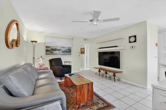 $155,000 | 3320 Lake Osborne Drive, Unit 102, Lake Worth Beach, FL 33461