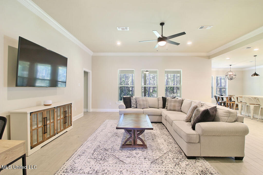 15550 Soaring Loop Gulfport, MS 39503 - Photo 8 of 24 15550-Soaring-Loop-08