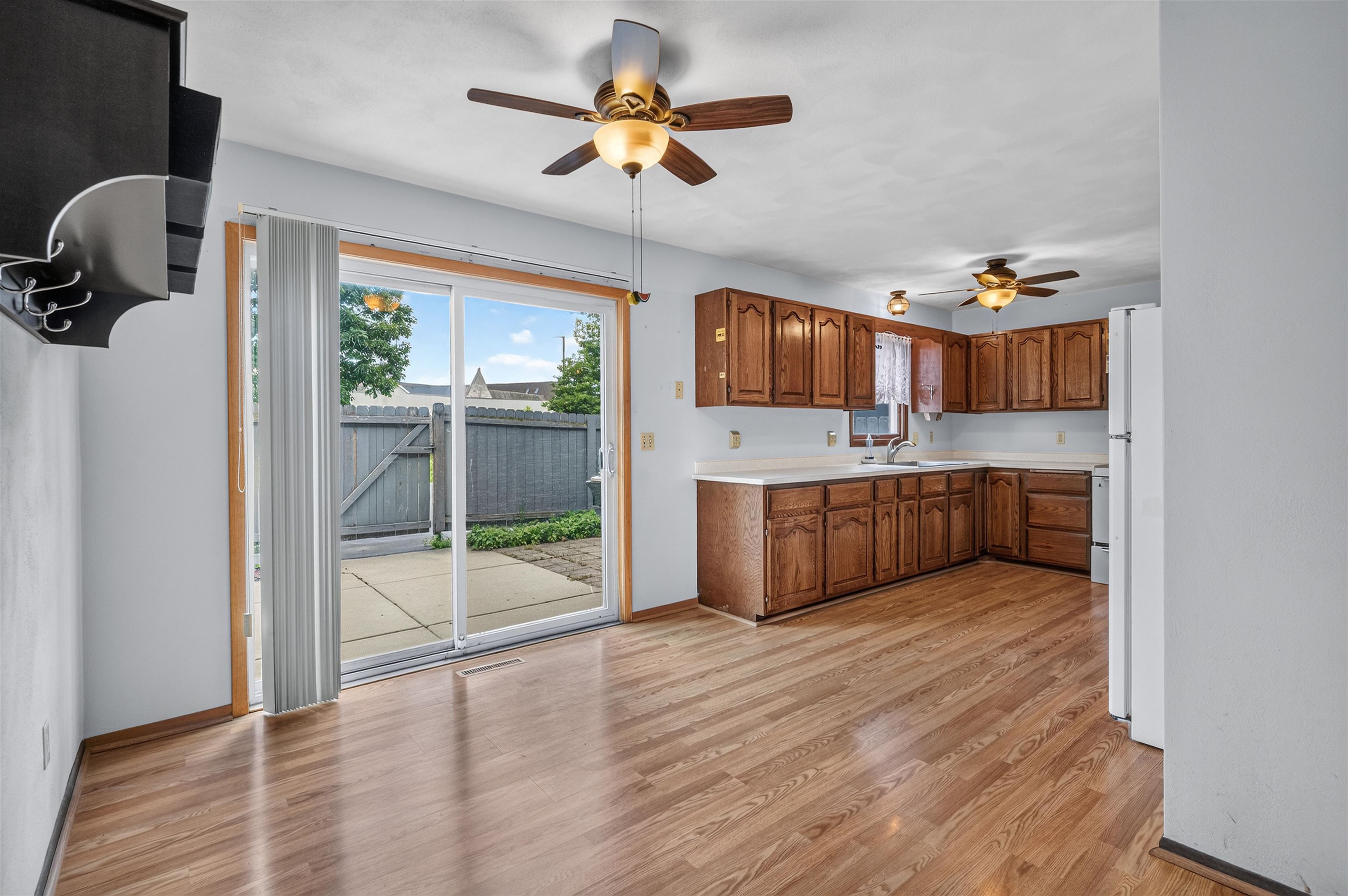 1307 Sunfield Street Sun Prairie, WI 53590 - Photo 6 of 25