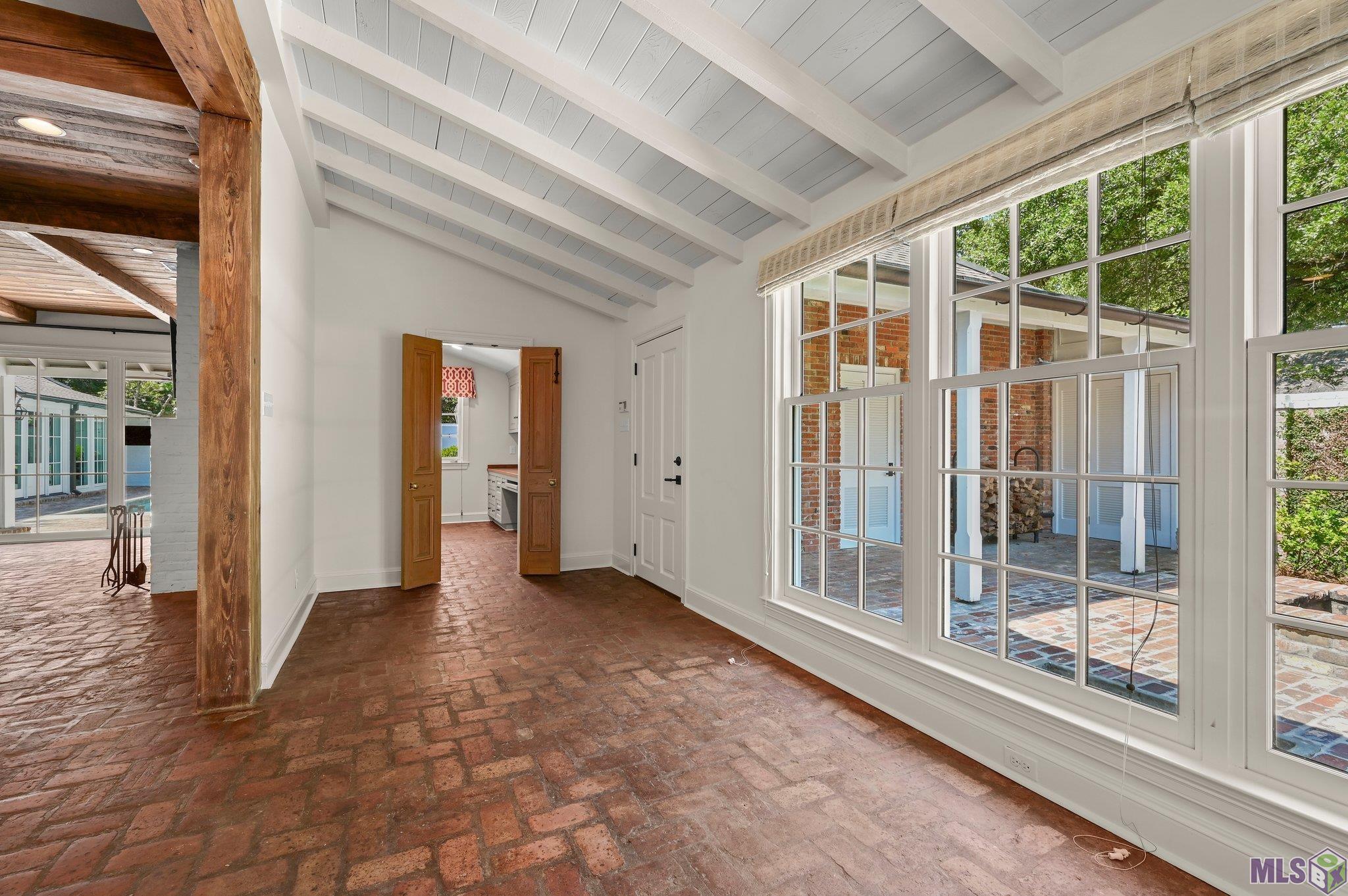 7022 Richards Drive Baton Rouge, LA 70809 - Photo 18 of 58 Sun Room off Keeping Room